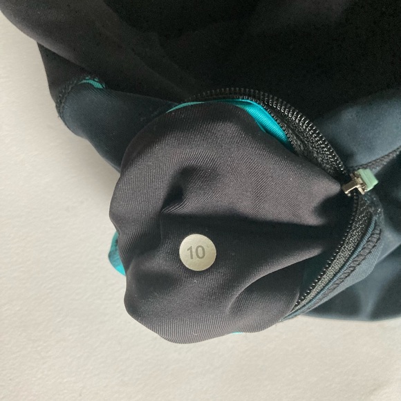 Lululemon Black Blue Cut Mid Rise Leggings size 10 - Picture 7 of 8